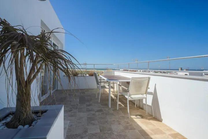 Apartamento Con Terraza Vistas Al Mar. Кониль-де-ла-Фронтера Экстерьер фото